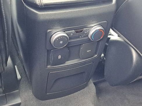 Certified 2022 Ford Explorer XLT w/ Equipment Group 202A image 28