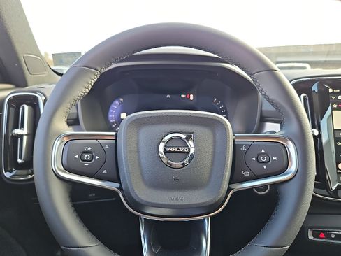 New 2026 Volvo XC40 B5 Ultra w/ Protection Package Premier image 18