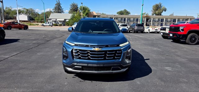 Used 2025 Chevrolet Equinox LT w/ Convenience Package II AWD/4WD image 2