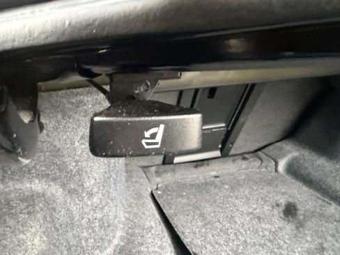 Used 2012 Honda Accord EX image 25