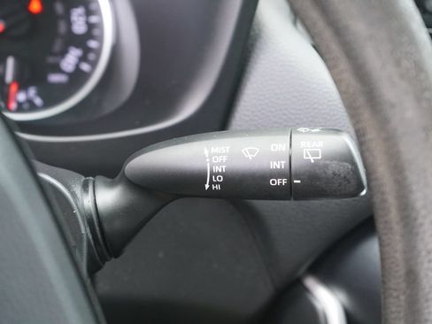 Used 2021 Toyota RAV4 LE w/ Carpet Mat Package (TMS) AWD/4WD image 17