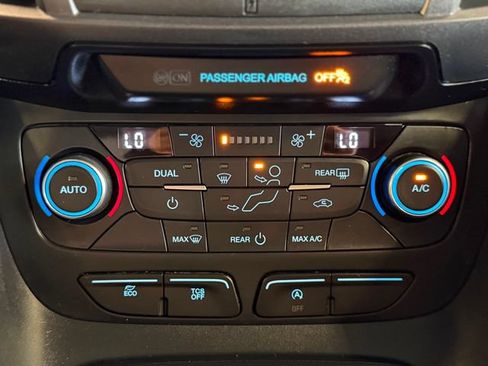 Used 2019 Ford Transit Connect XLT FWD image 31