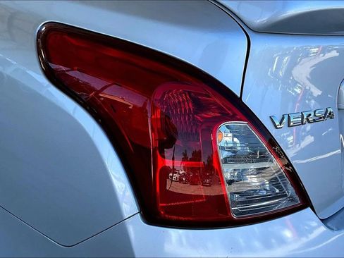 Used 2013 Nissan Versa S Plus FWD image 17