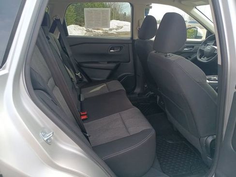 Used 2025 Nissan Rogue SV image 16