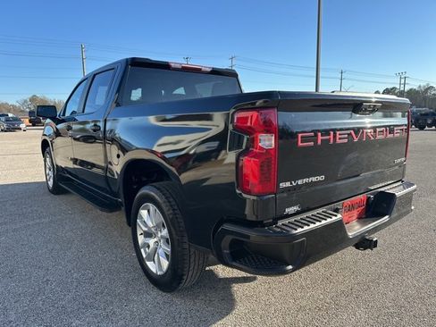 Used 2022 Chevrolet Silverado 1500 Custom image 5