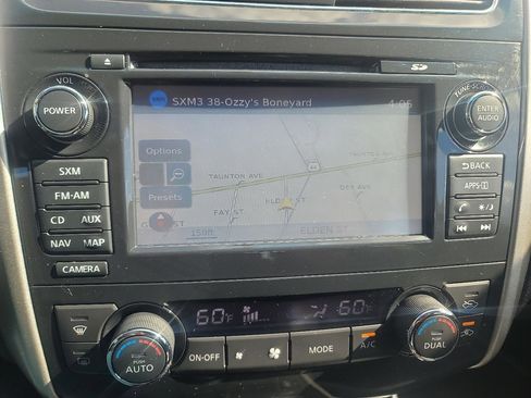 Used 2015 Nissan Altima 3.5 SL FWD image 19