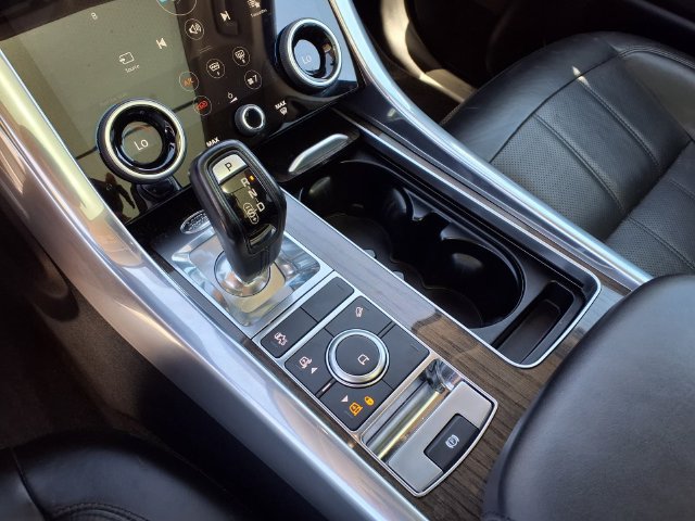 Used 2018 Land Rover Range Rover Sport HSE AWD/4WD image 30