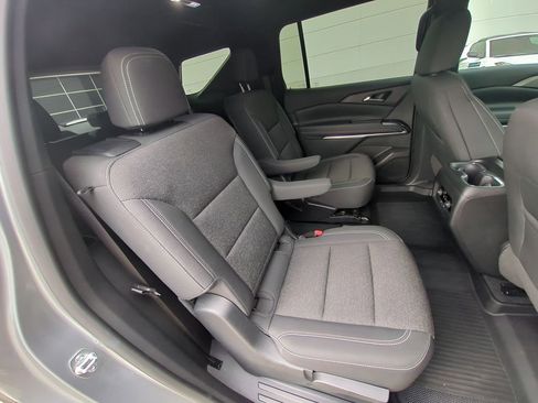 Used 2024 Chevrolet Traverse LT w/ Midnight/Sport Edition FWD image 35