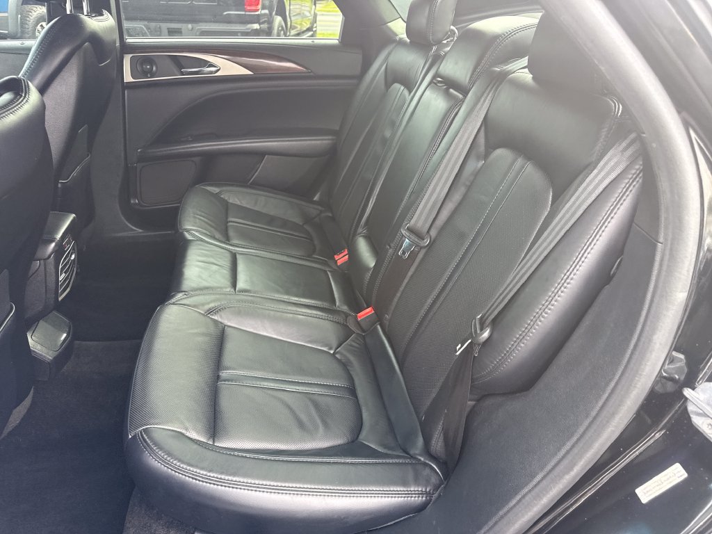 Used 2018 Lincoln MKZ Reserve w/ Magnetic Appearance Package FWD image 19