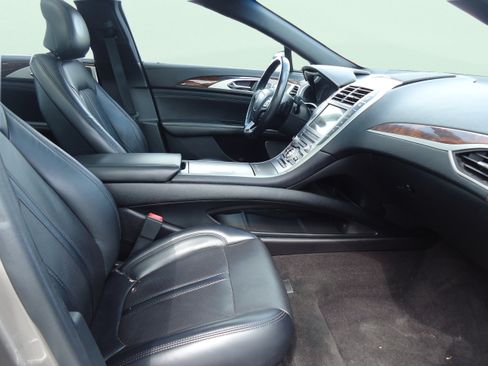 Used 2019 Lincoln MKZ Reserve w/ Luxury Package AWD/4WD image 27