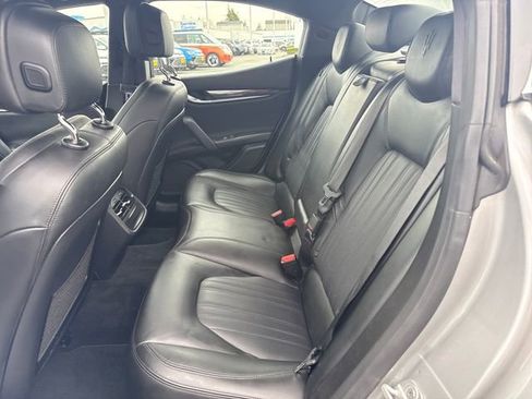 Used 2017 Maserati Ghibli S RWD image 14