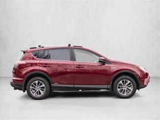 Used 2018 Toyota RAV4 LE video 4