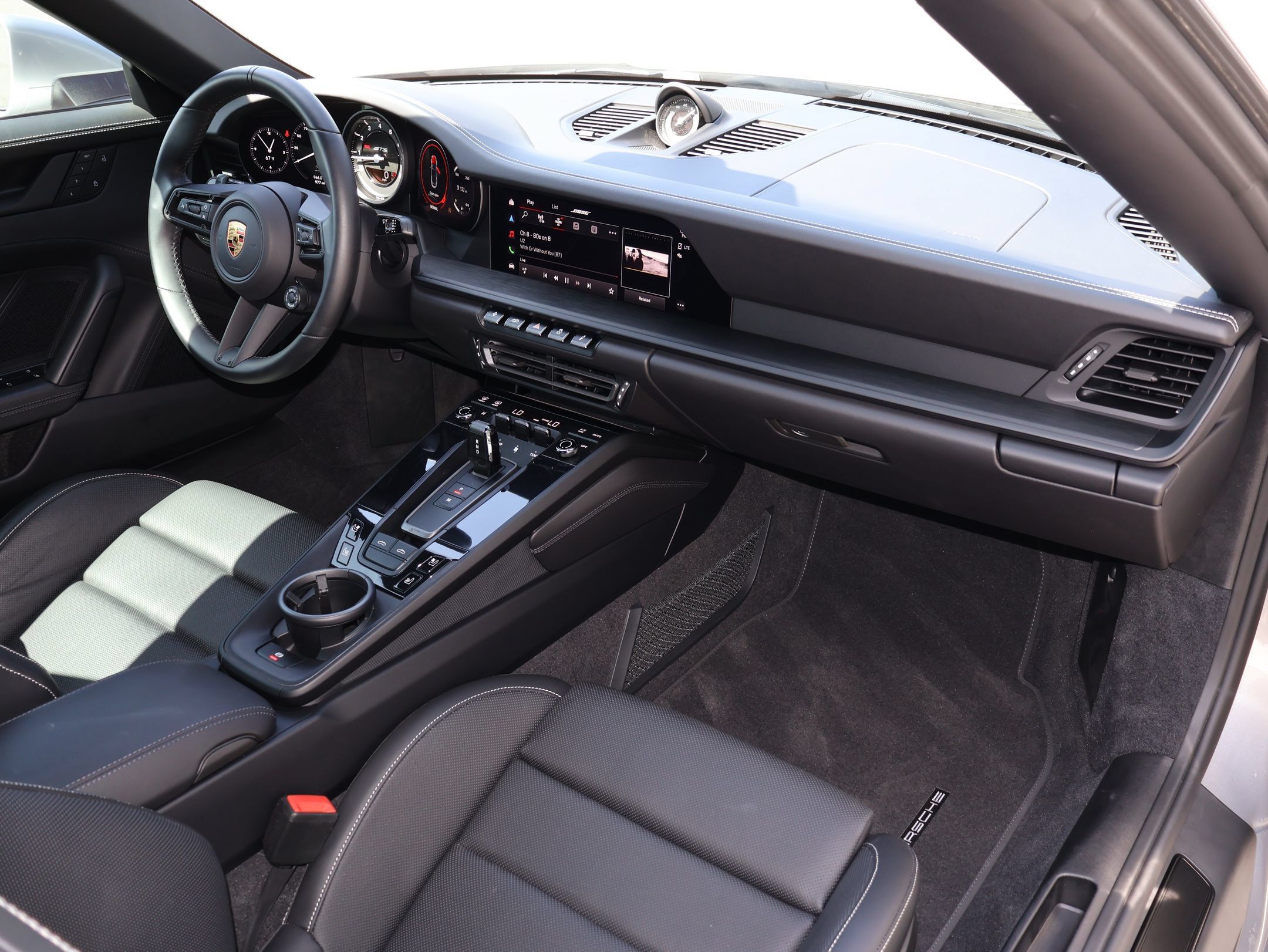 Certified 2022 Porsche 911 Targa 4 GTS w/ Premium Package AWD/4WD image 35