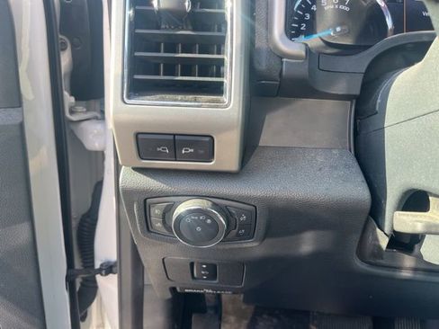 Certified 2022 Ford F250 Lariat w/ Chrome Package image 25