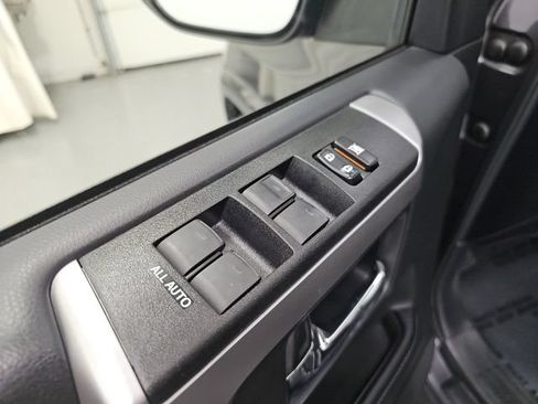Used 2020 Toyota 4Runner SR5 AWD/4WD image 12