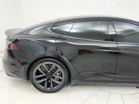Used 2021 Tesla Model S Plaid image 7
