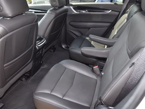 Used 2020 Cadillac XT6 Premium Luxury FWD image 10