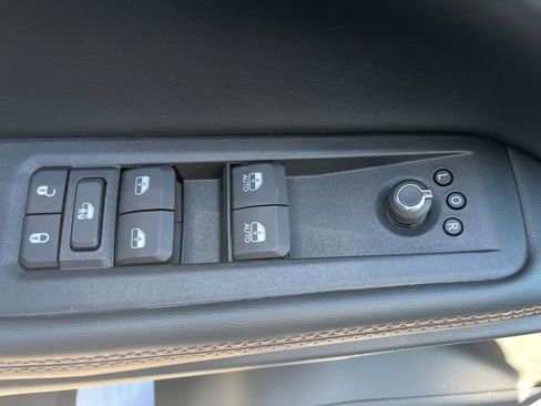 New 2026 Jeep Cherokee Limited image 16