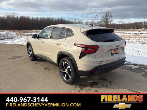 New 2026 Chevrolet Trax RS w/ Driver Confidence Package image 7