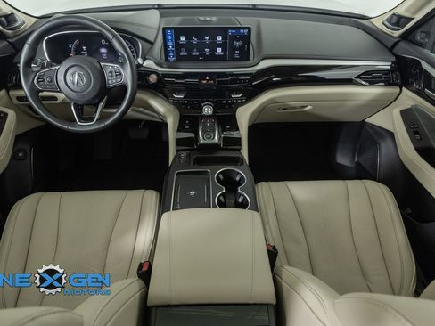 Used 2025 Acura MDX SH-AWD w/ Technology Package image 30