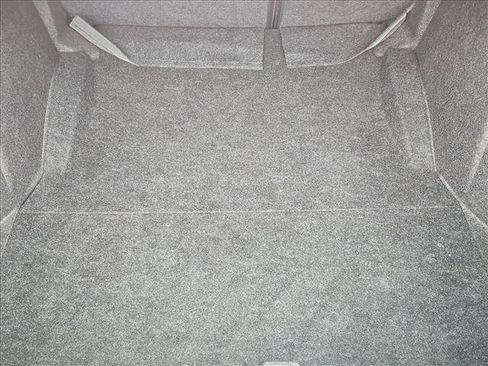 Used 2014 Dodge Challenger SXT image 6