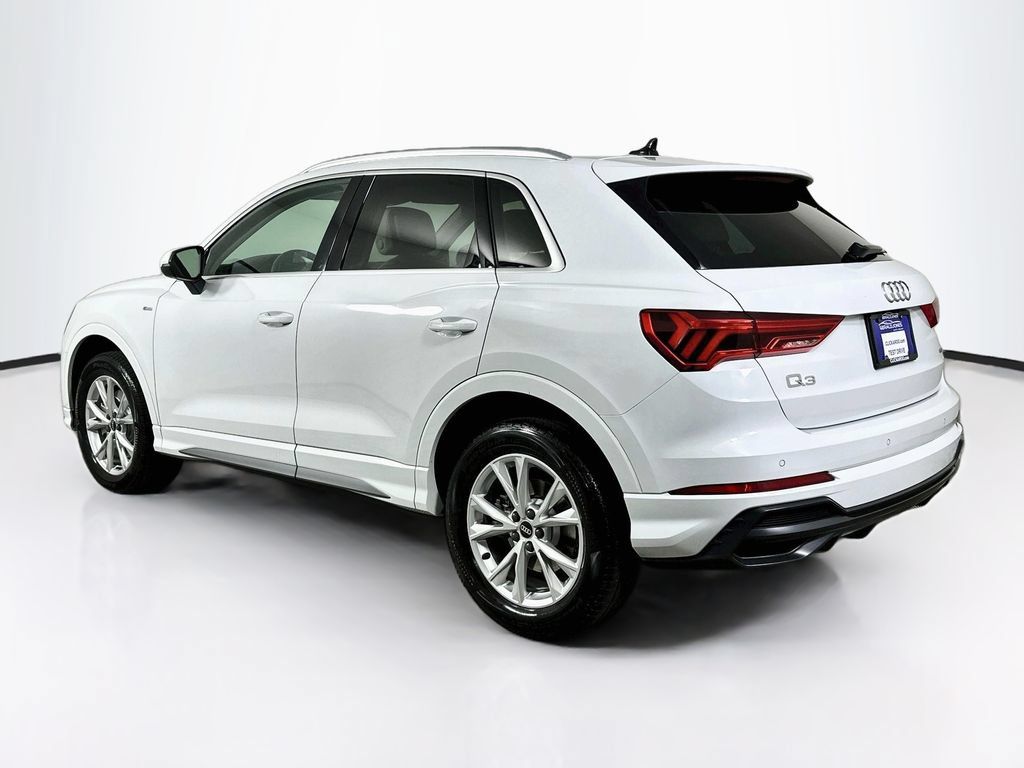 Used 2022 Audi Q3 2.0T Premium Plus w/ Premium Plus Package AWD/4WD image 6