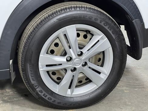 Used 2023 Nissan Kicks S image 35