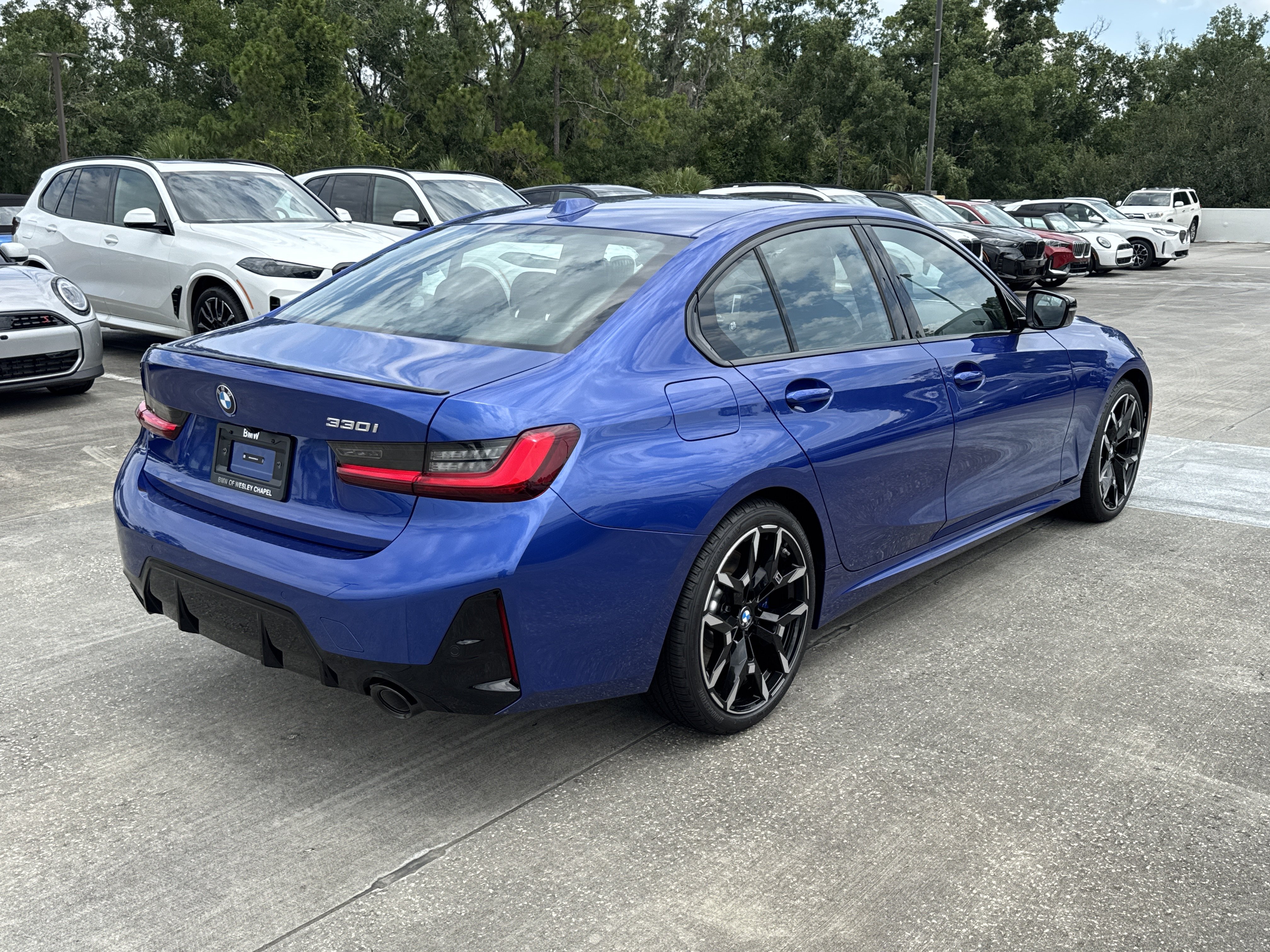 New 2026 BMW 330i Sedan w/ M Sport Package RWD image 7