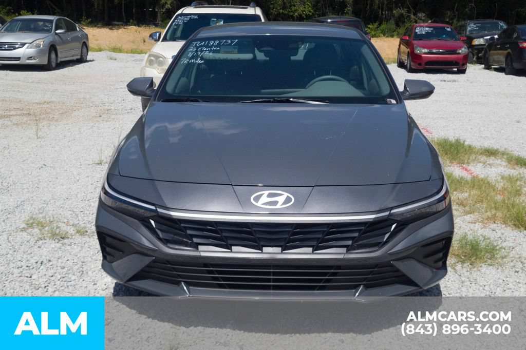 Used 2026 Hyundai Elantra SE FWD image 22