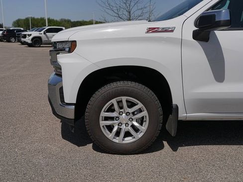 Used 2021 Chevrolet Silverado 1500 LT AWD/4WD image 11