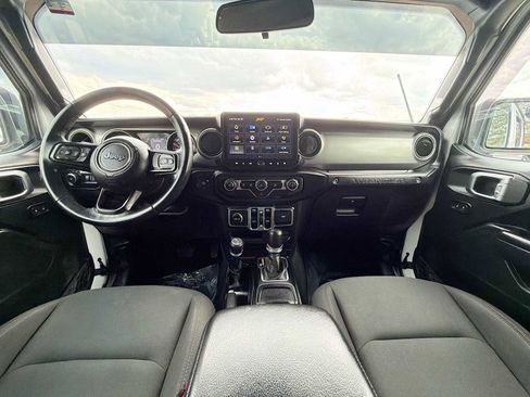 Used 2018 Jeep Wrangler Unlimited Sport S AWD/4WD image 12