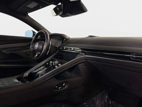 Used 2024 Aston Martin DB12 Coupe RWD image 28