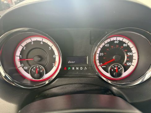 Used 2015 Dodge Grand Caravan SE FWD image 17