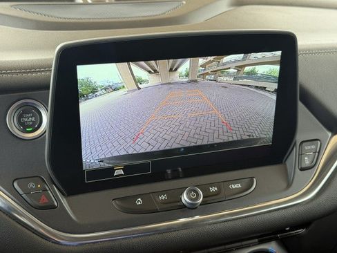 Used 2025 Chevrolet Blazer LT FWD image 28