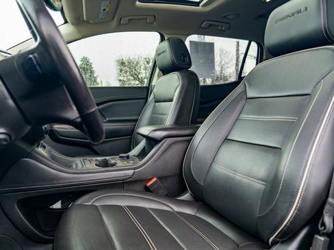 Used 2020 GMC Acadia Denali w/ Trailering Package AWD/4WD image 15