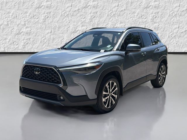 Used 2023 Toyota Corolla Cross XLE FWD image 7