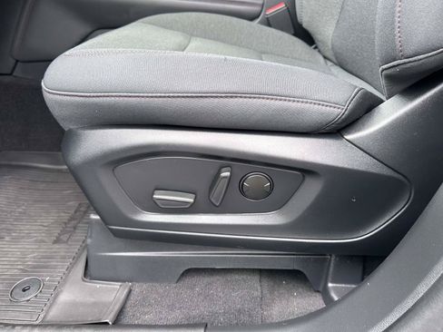 Used 2026 Ford Explorer Active AWD/4WD image 11