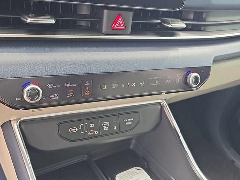 New 2026 Kia Carnival EX FWD image 26