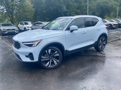 Used 2024 Volvo XC40 B5 Plus w/ Climate Package