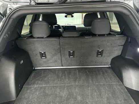 Used 2025 Chevrolet Equinox LT FWD image 16