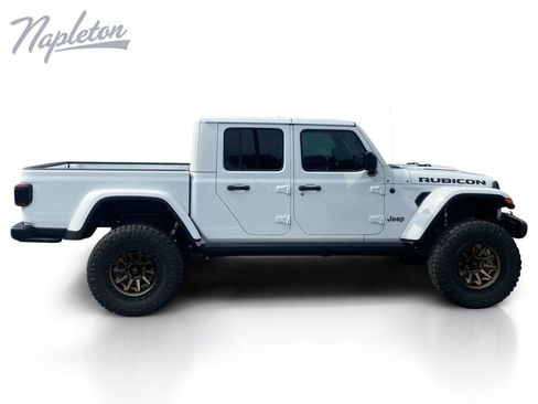 Used 2023 Jeep Gladiator Rubicon w/ LED Lighting Group AWD/4WD image 7