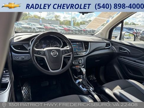 Used 2020 Buick Encore Preferred image 22