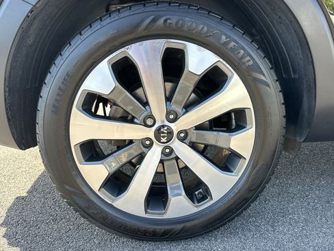 Used 2021 Kia Telluride S image 18