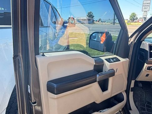 Used 2016 Ford F150 XLT w/ Equipment Group 302A Luxury RWD image 12