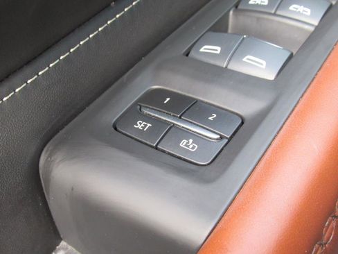 Used 2024 GMC Yukon XL Denali Ultimate image 28