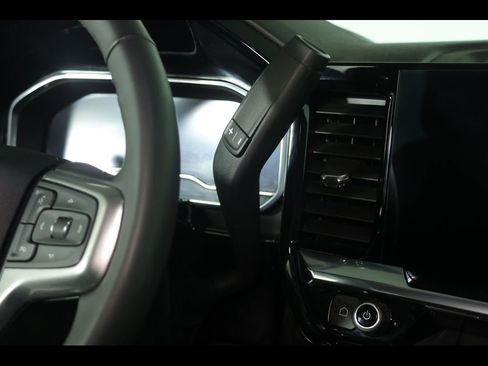 Used 2024 Chevrolet Silverado 1500 LT w/ Protection Package image 31