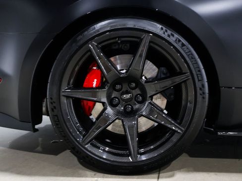 Used 2022 Ford Mustang Shelby GT500 w/ Carbon Fiber Track Pack image 25