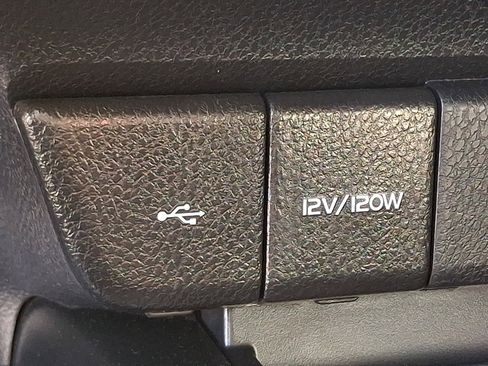 Used 2020 Toyota Camry SE image 23