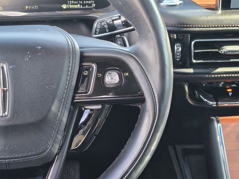 Used 2022 Lincoln Aviator Reserve w/ Equipment Group 201A image 27