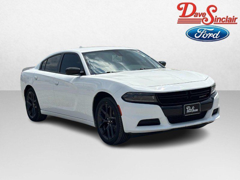 Used 2023 Dodge Charger SXT w/ Blacktop Package RWD image 4